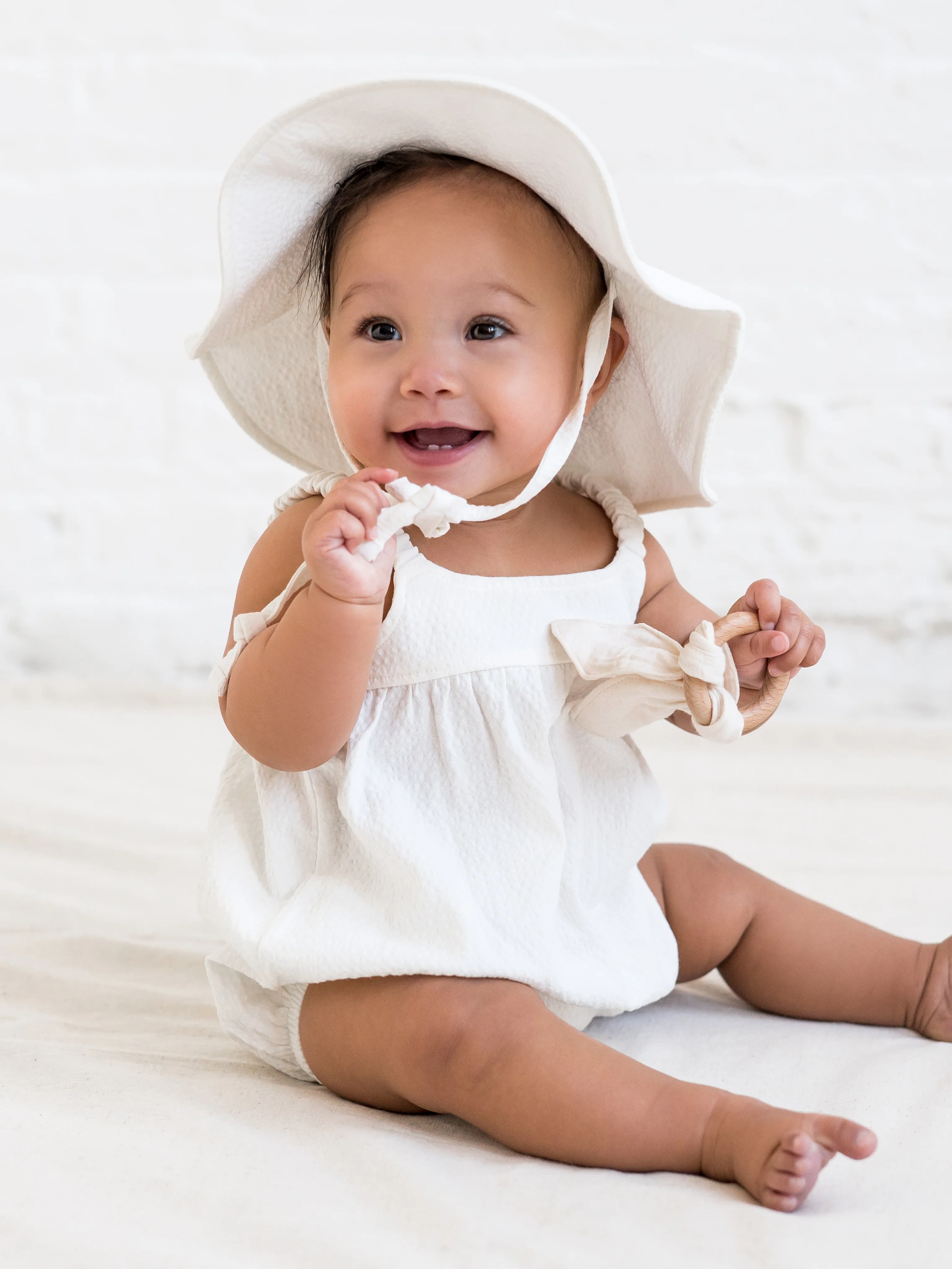 Caspia Seersucker Bubble Romper - Coconut